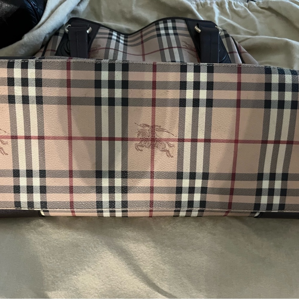 Large Burberry Haymarket Tote - Picture 6 of 6